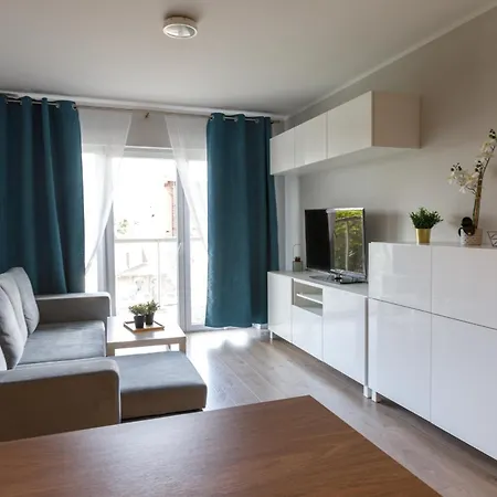 K39 Deluxe By Uniquerent *