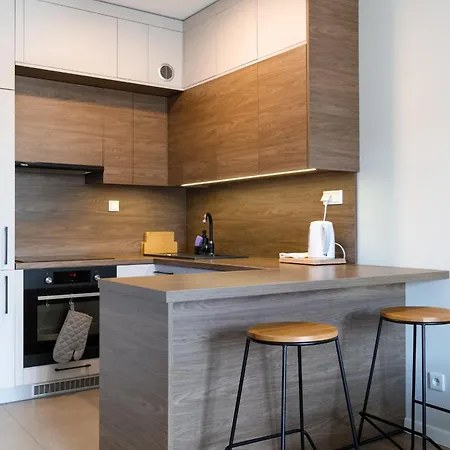 K39 Deluxe By Uniquerent