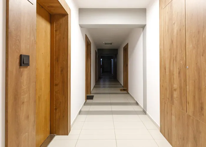 K39 Deluxe By Uniquerent Vratislav