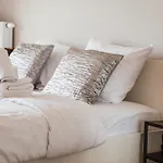 Krakowska 39 Deluxe With Balcony By Uniquerent *
